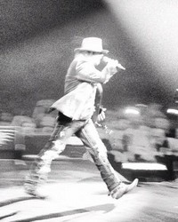 סלאש אוכל את הכובע – היהודים, Guns N Roses, Ugly Kid Joe