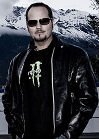 Tim "Ripper" Owens – סולן משכמו ומעלה